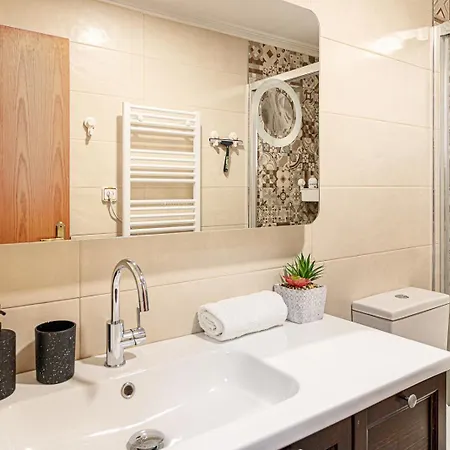 Apartman Golden Lily Granfield A129 *