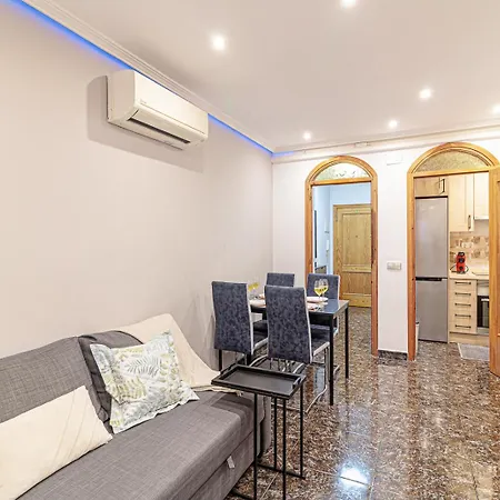 Golden Lily Granfield A129 Apartman *