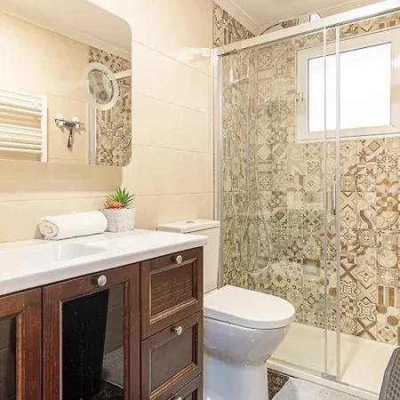 Golden Lily Granfield A129 Apartman *